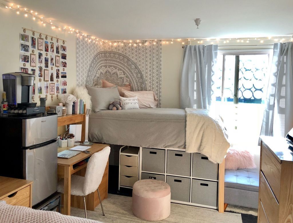 32 Cool Dorm Room Ideas To Maximize Your Space - SWEETYHOMEE