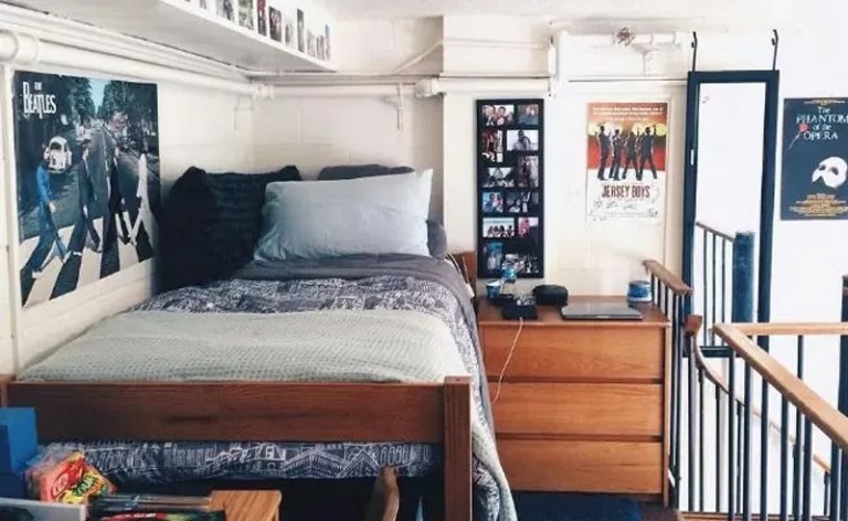 The 20 Best Dorm Room Essentials For Guys - Society19